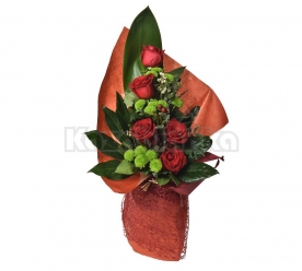 Buket - Crvene ruže i kermit sa dekoracijom